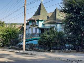 Гостевой дом Графская усадьба Находка-3